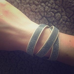 Vanessa Swarovski Piedra crystal wrap bracelet